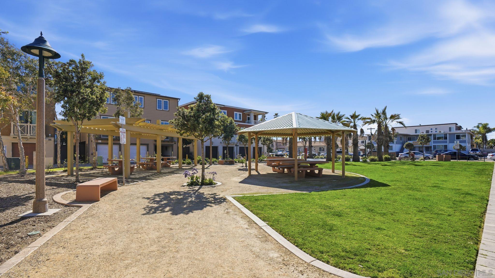 Detail Gallery Image 35 of 38 For 810  Santa Barbara Pl, San Diego,  CA 92109 - 2 Beds | 2 Baths