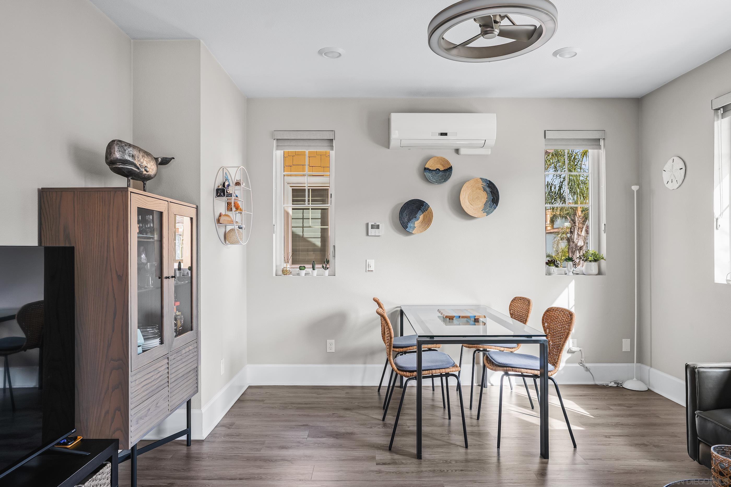 Detail Gallery Image 10 of 38 For 810  Santa Barbara Pl, San Diego,  CA 92109 - 2 Beds | 2 Baths