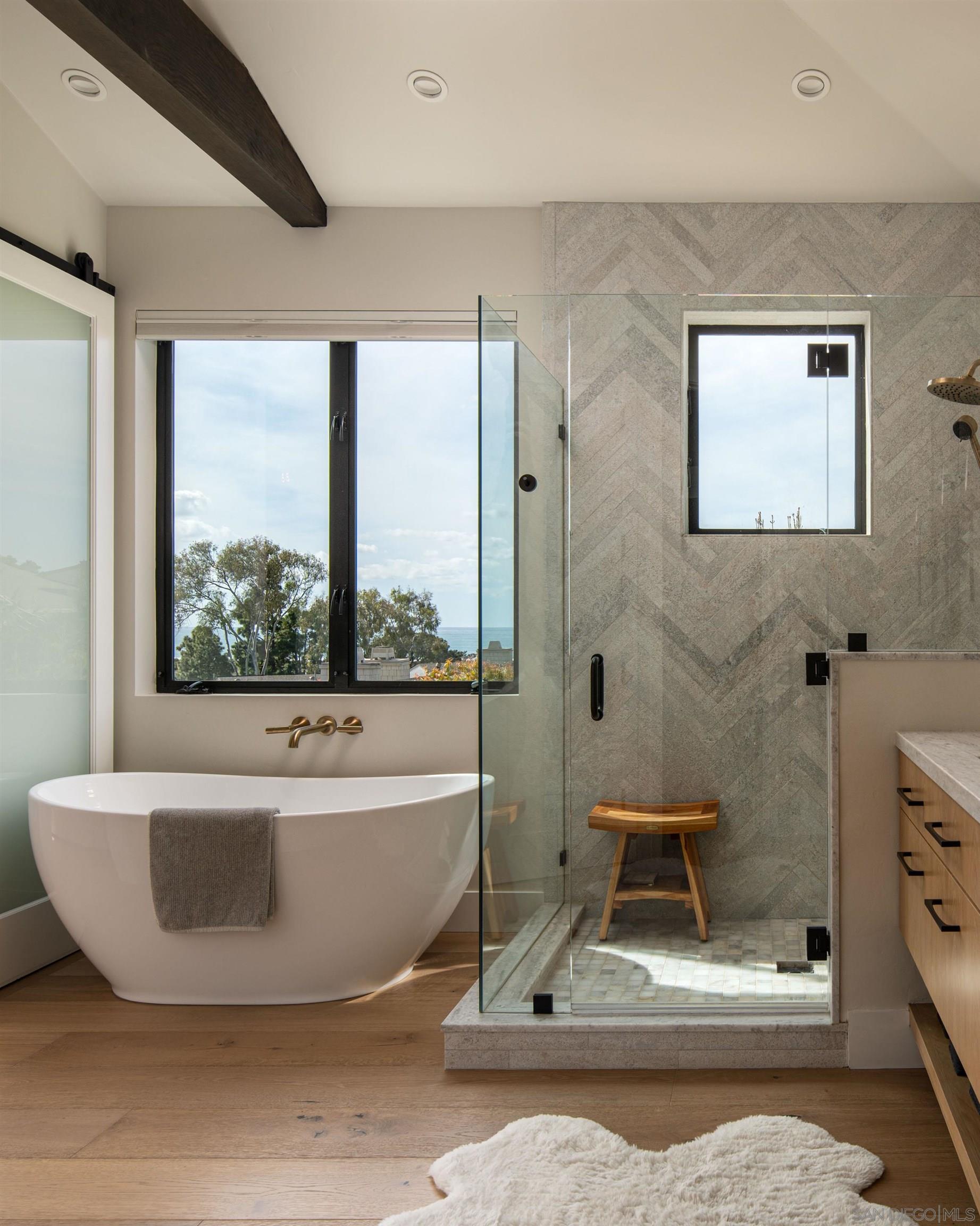 Detail Gallery Image 23 of 75 For 12994  via Esperia, Del Mar,  CA 92014 - 4 Beds | 4/1 Baths