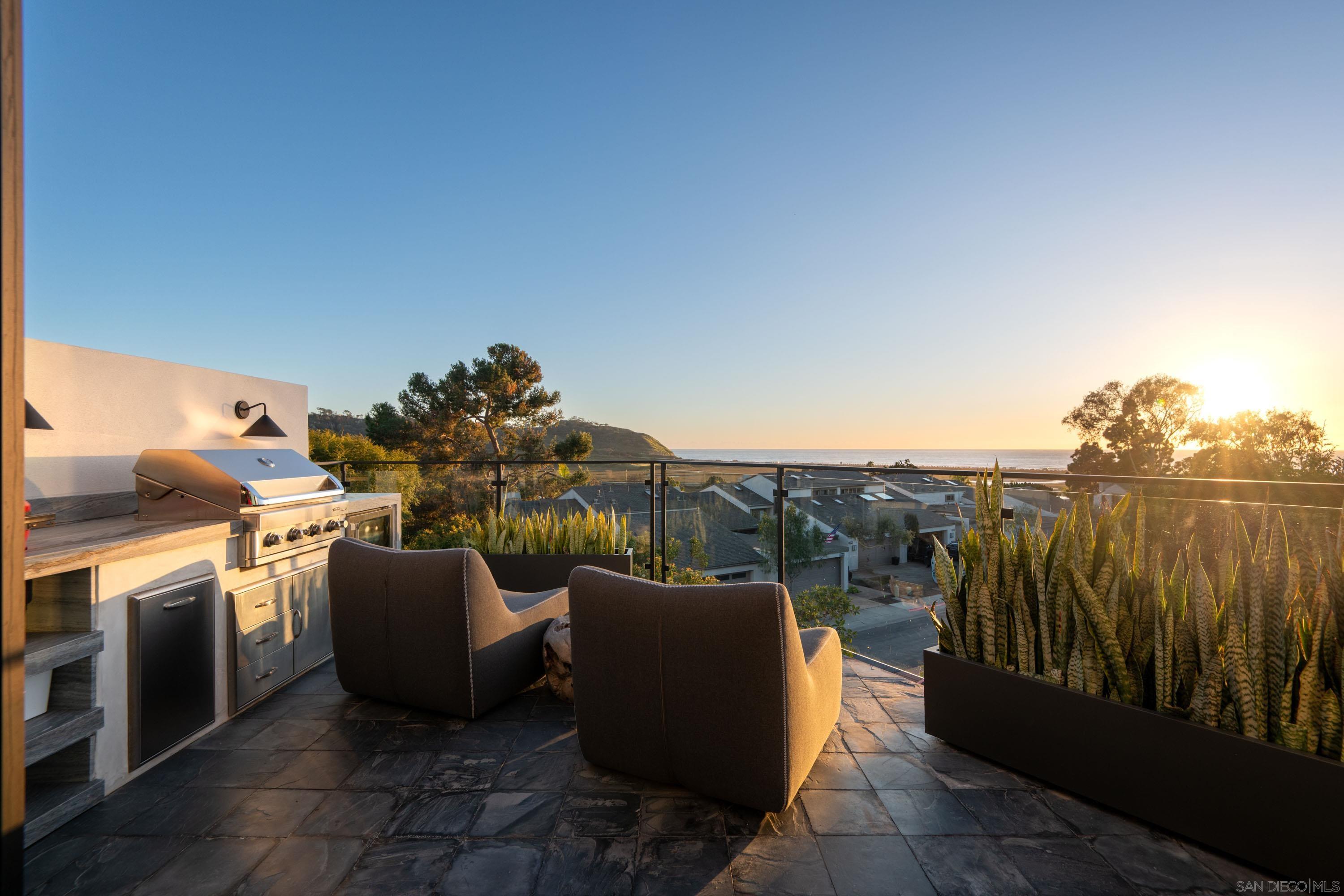 Detail Gallery Image 42 of 75 For 12994  via Esperia, Del Mar,  CA 92014 - 4 Beds | 4/1 Baths