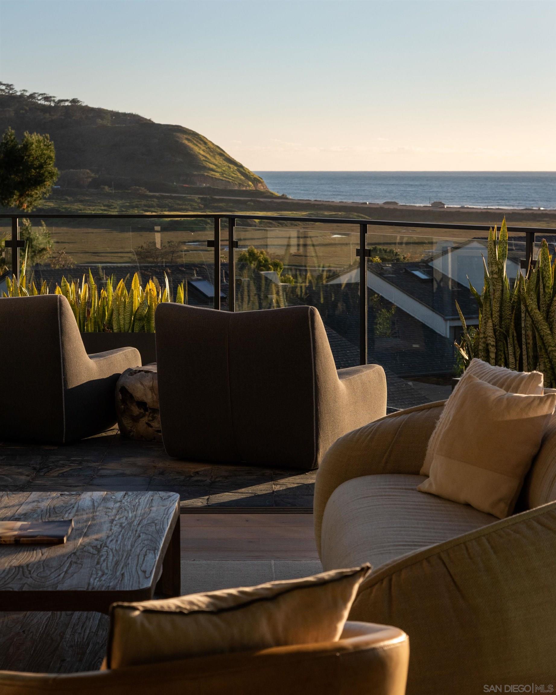 Detail Gallery Image 44 of 75 For 12994  via Esperia, Del Mar,  CA 92014 - 4 Beds | 4/1 Baths