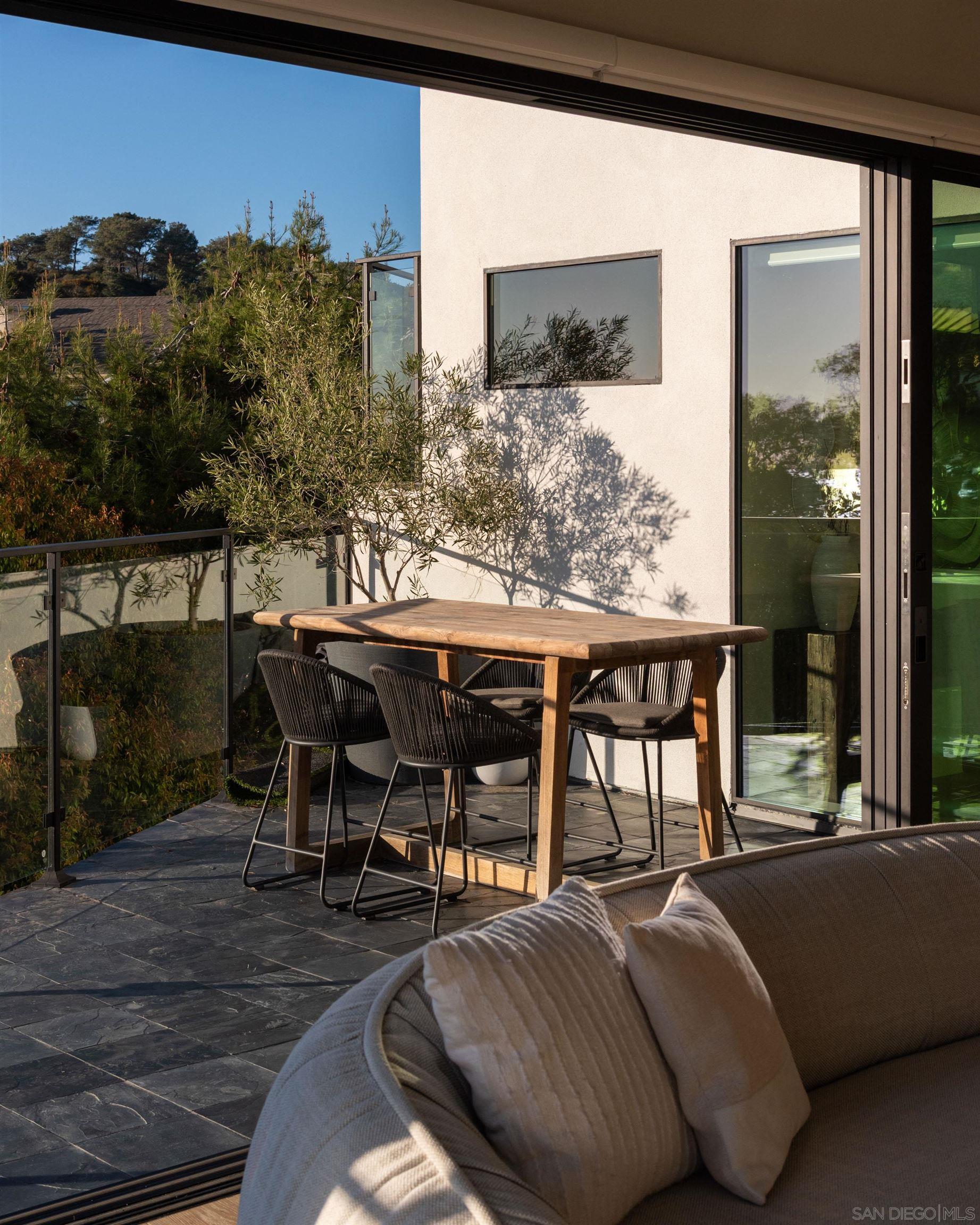 Detail Gallery Image 45 of 75 For 12994  via Esperia, Del Mar,  CA 92014 - 4 Beds | 4/1 Baths