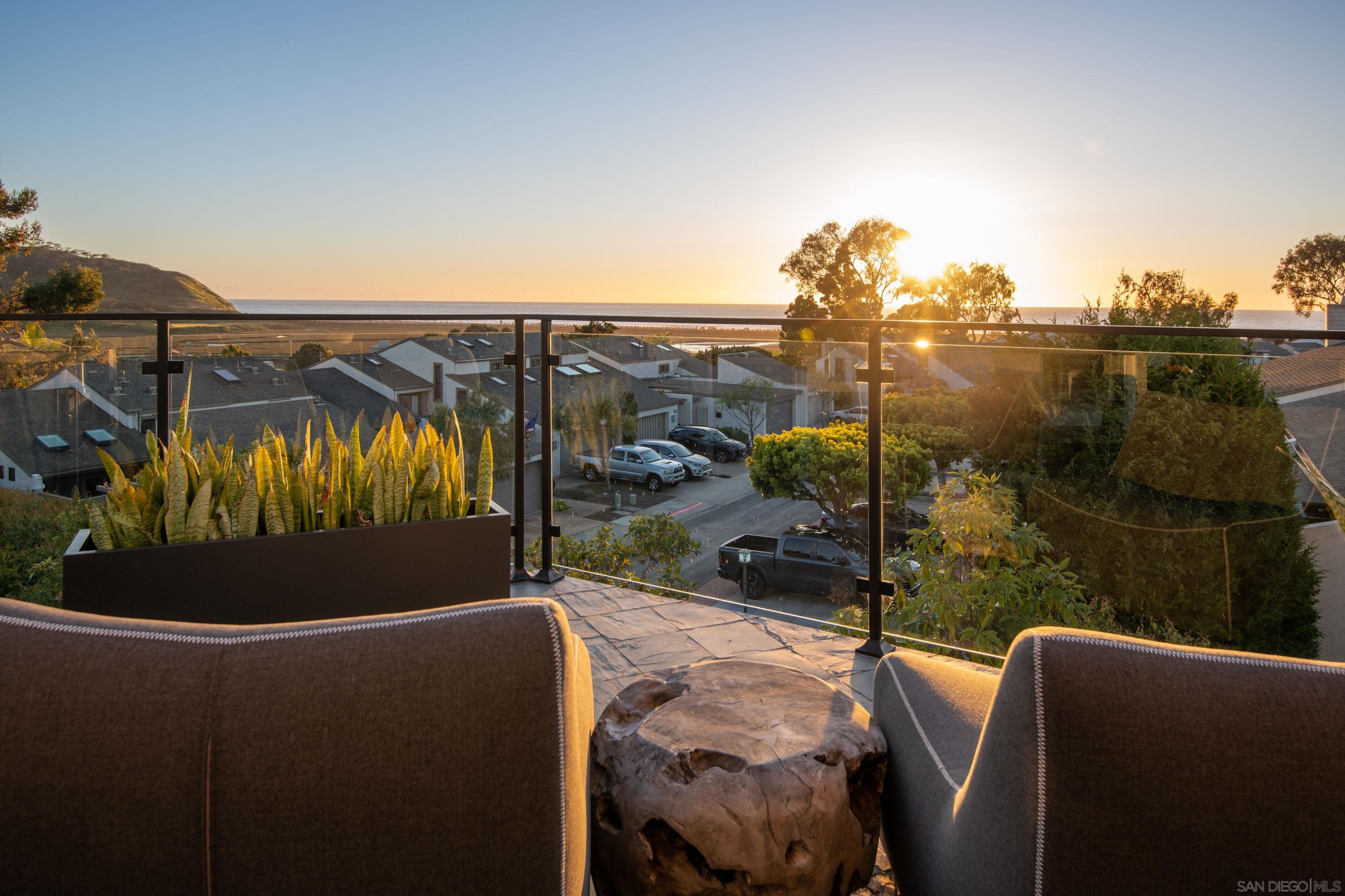 Detail Gallery Image 47 of 75 For 12994  via Esperia, Del Mar,  CA 92014 - 4 Beds | 4/1 Baths