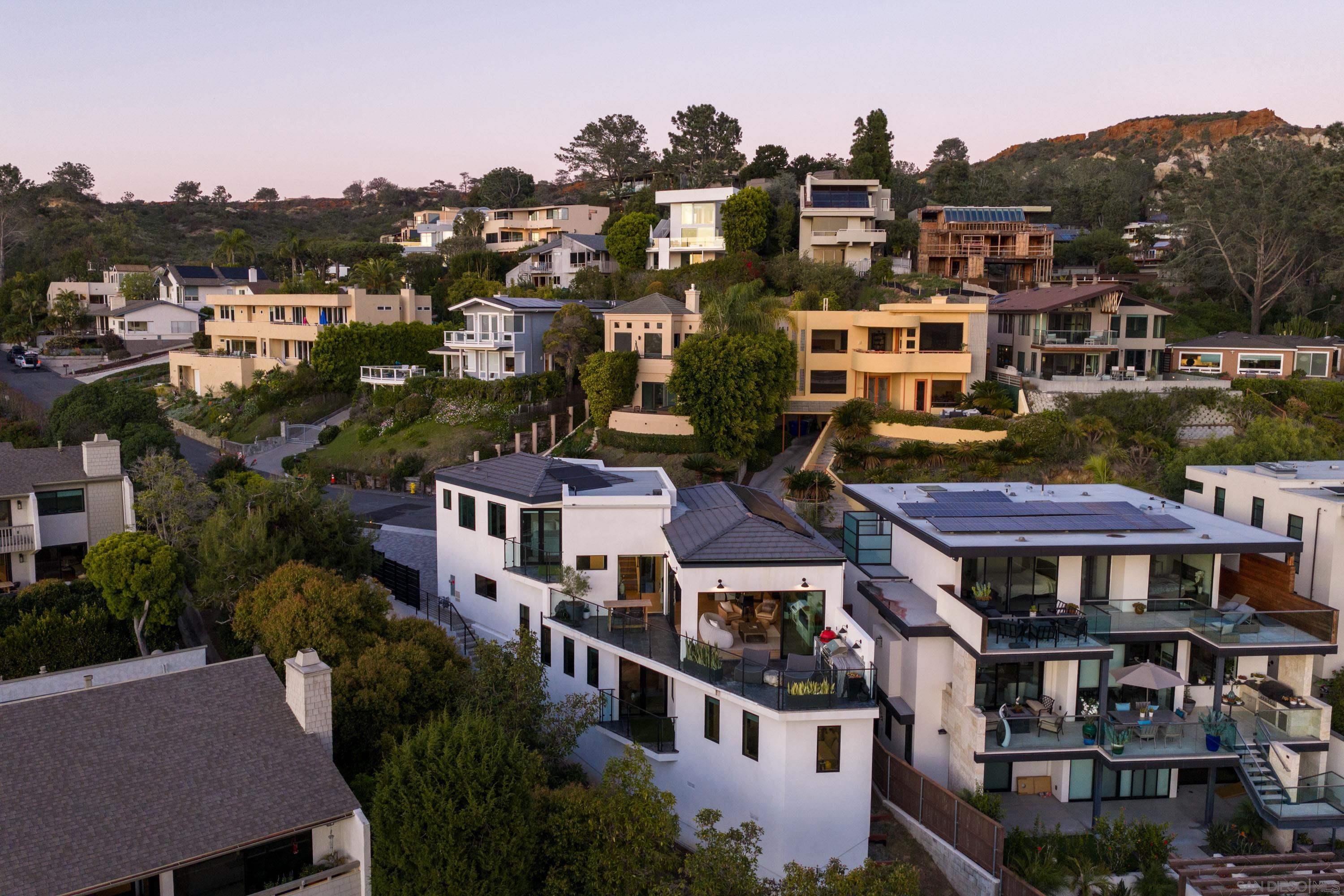 Detail Gallery Image 54 of 75 For 12994  via Esperia, Del Mar,  CA 92014 - 4 Beds | 4/1 Baths