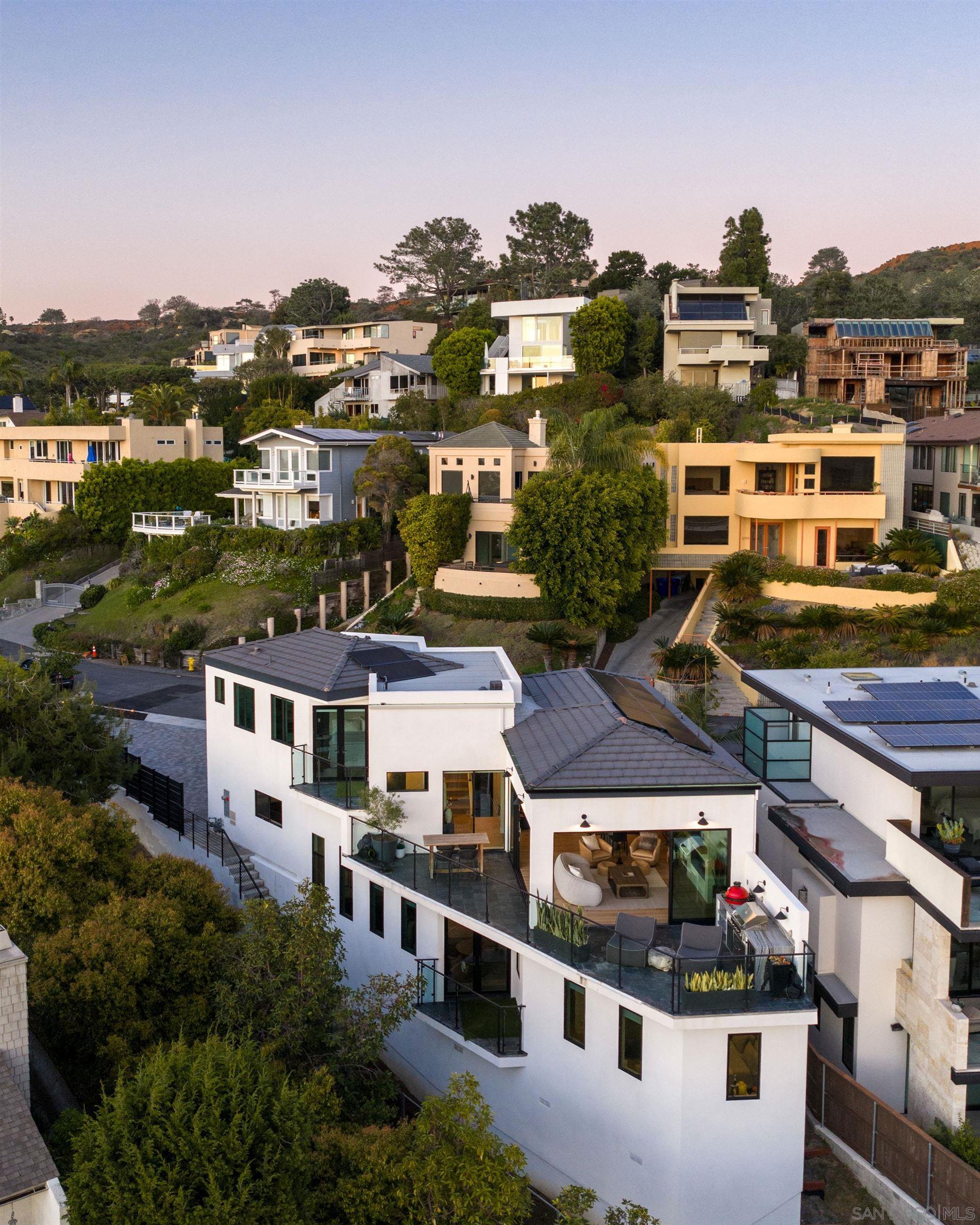 Detail Gallery Image 56 of 75 For 12994  via Esperia, Del Mar,  CA 92014 - 4 Beds | 4/1 Baths