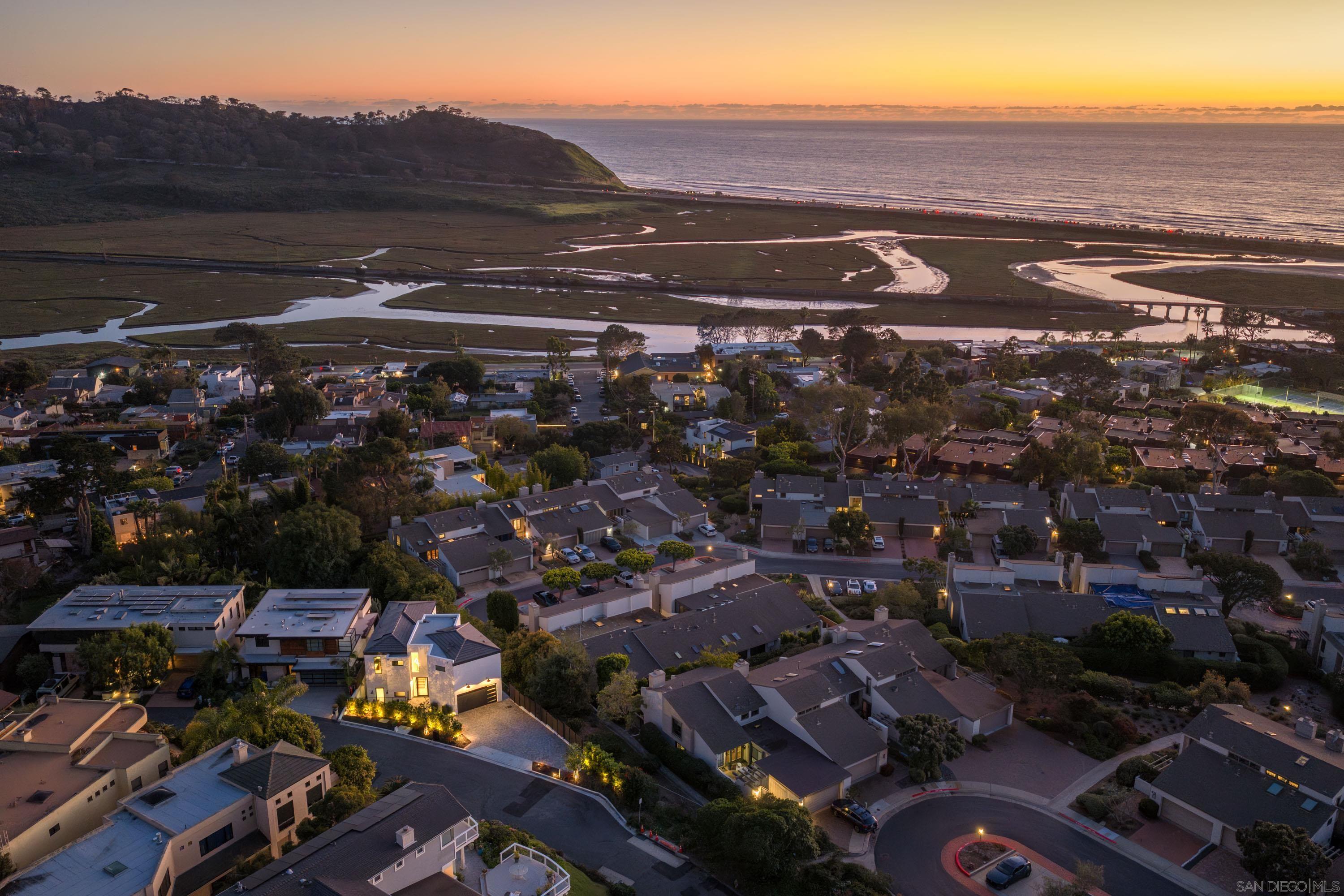 Detail Gallery Image 62 of 75 For 12994  via Esperia, Del Mar,  CA 92014 - 4 Beds | 4/1 Baths