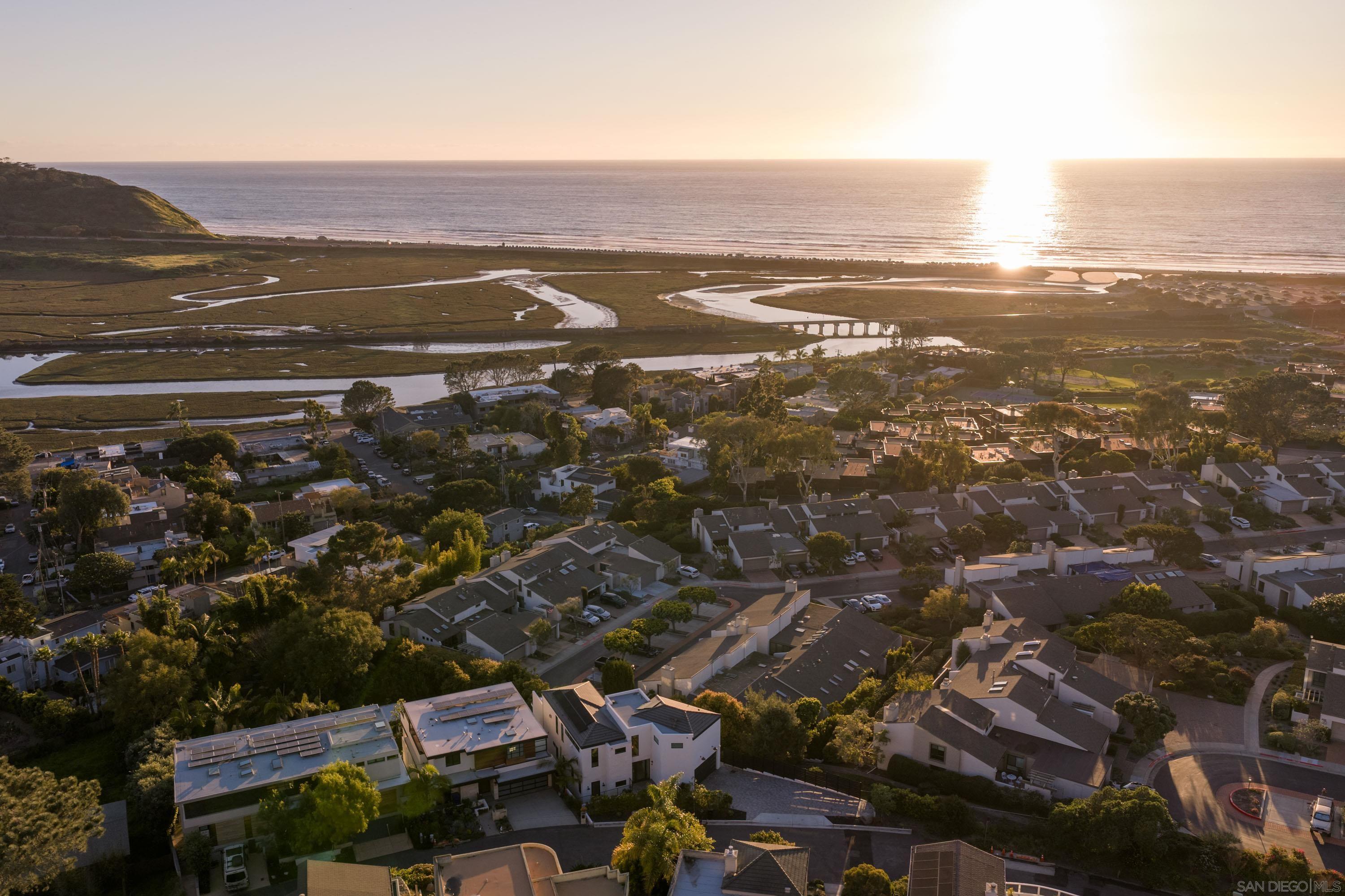 Detail Gallery Image 70 of 75 For 12994  via Esperia, Del Mar,  CA 92014 - 4 Beds | 4/1 Baths