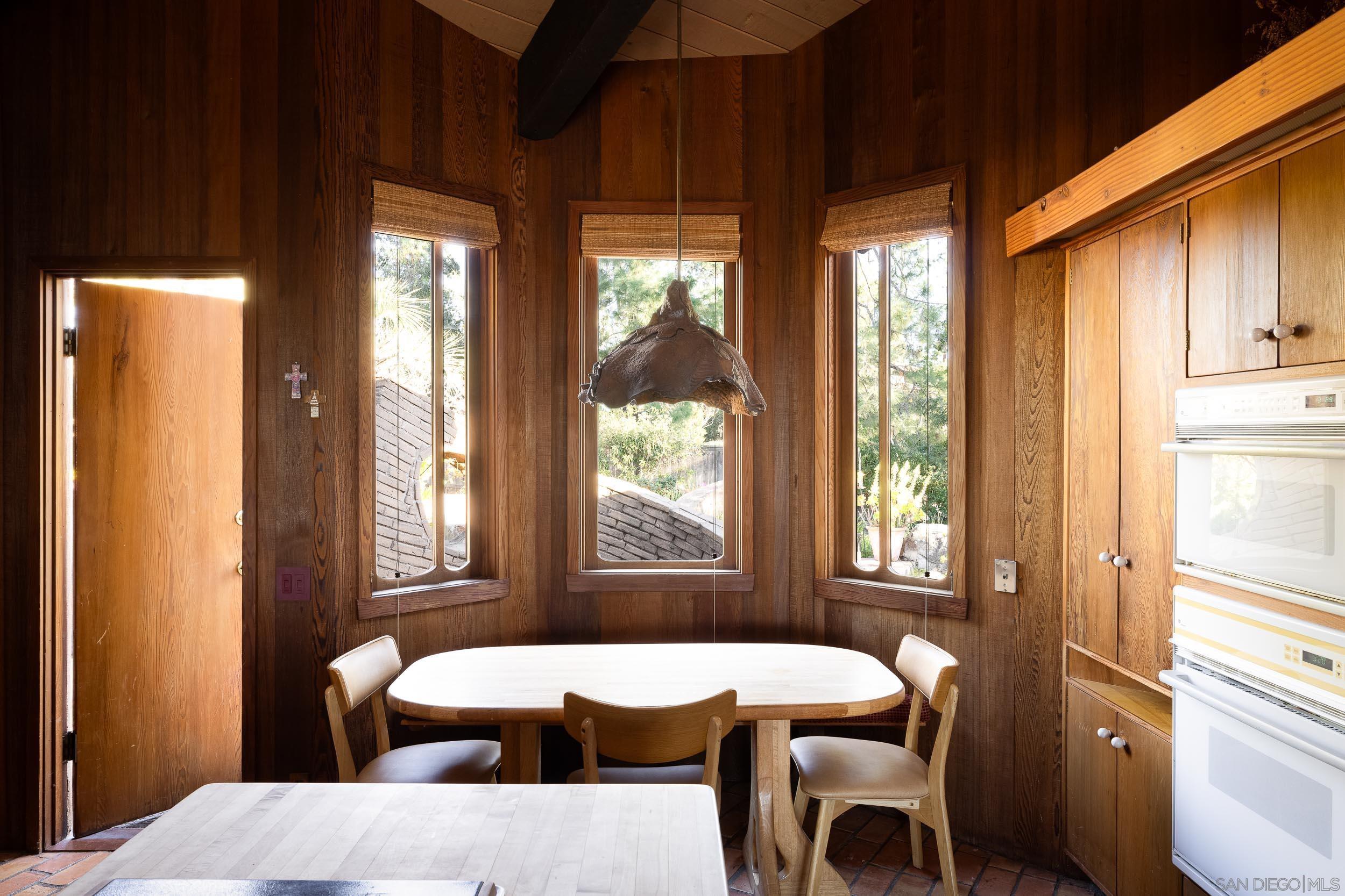 Detail Gallery Image 10 of 29 For 16512  Wilderness Road, Poway,  CA 92064 - 4 Beds | 2 Baths