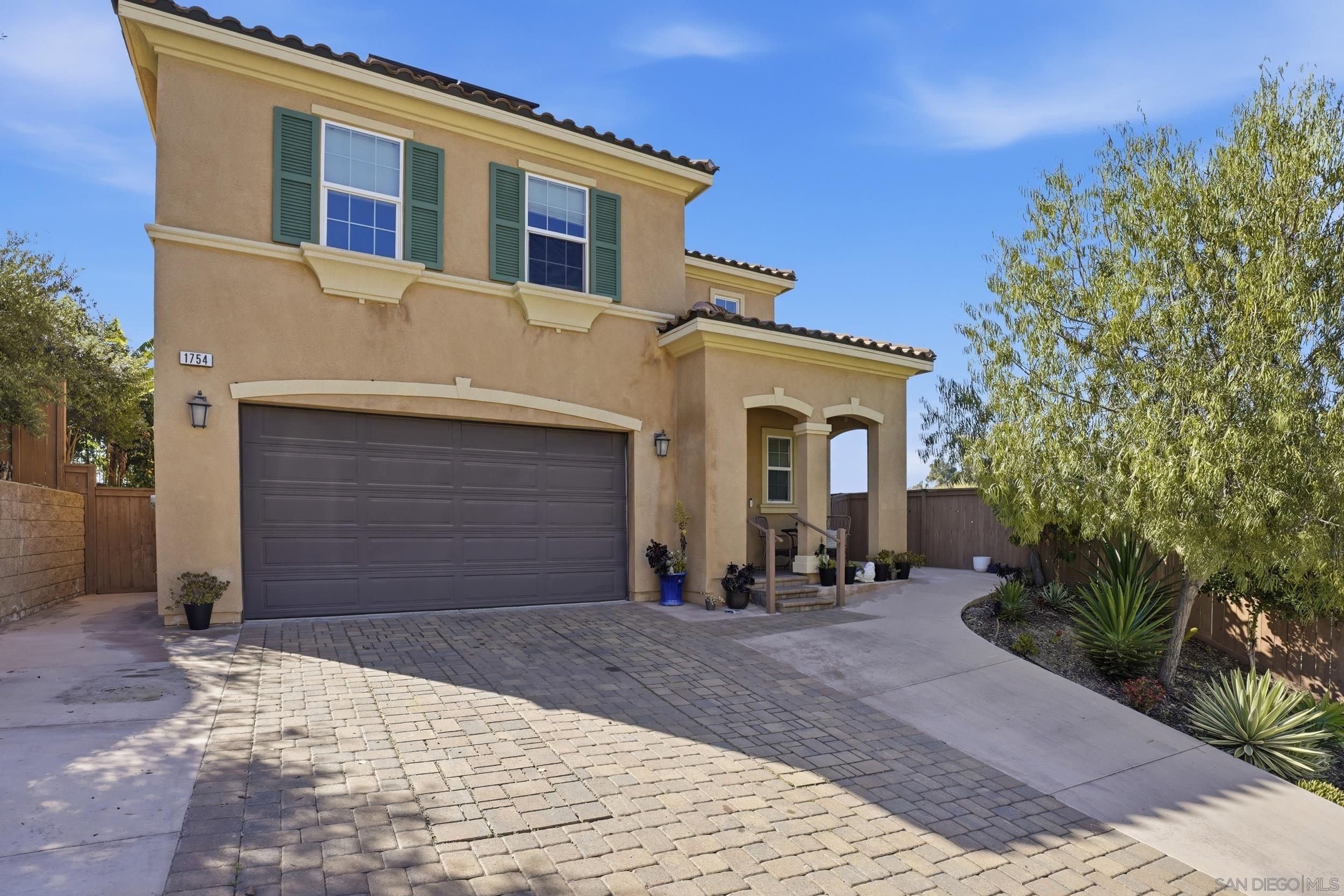 Detail Gallery Image 14 of 35 For 1754  Avenida Regina, San Marcos,  CA 92069 - 5 Beds | 3/1 Baths