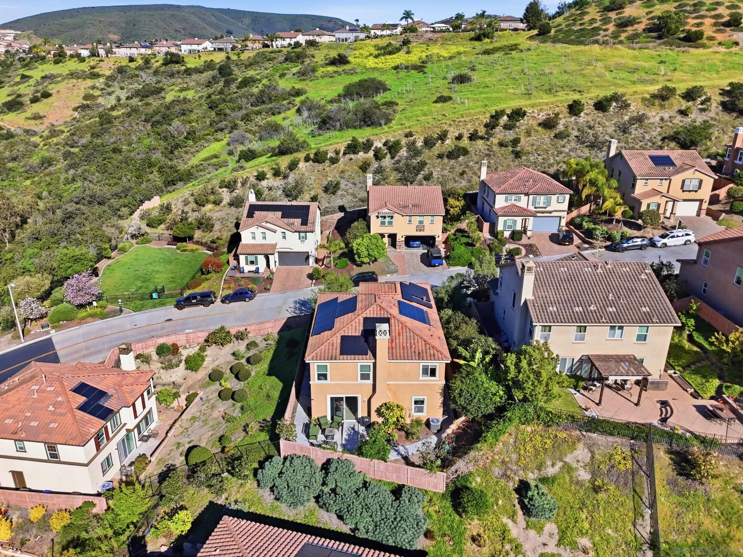 Detail Gallery Image 3 of 35 For 1754  Avenida Regina, San Marcos,  CA 92069 - 5 Beds | 3/1 Baths