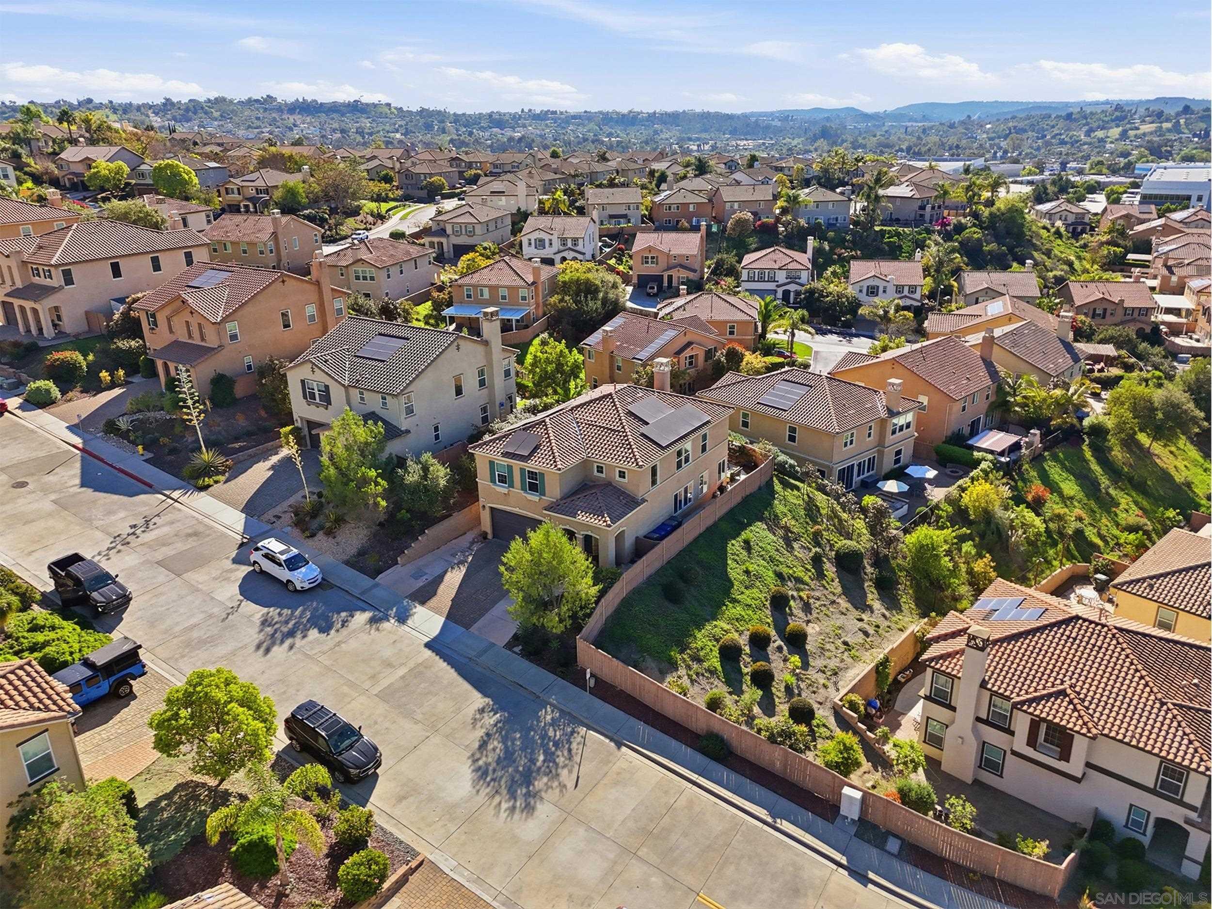 Detail Gallery Image 4 of 35 For 1754  Avenida Regina, San Marcos,  CA 92069 - 5 Beds | 3/1 Baths