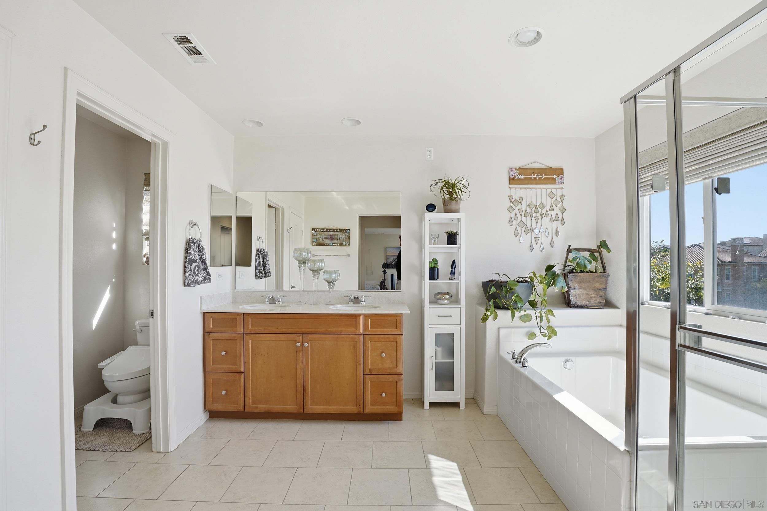 Detail Gallery Image 31 of 35 For 1754  Avenida Regina, San Marcos,  CA 92069 - 5 Beds | 3/1 Baths