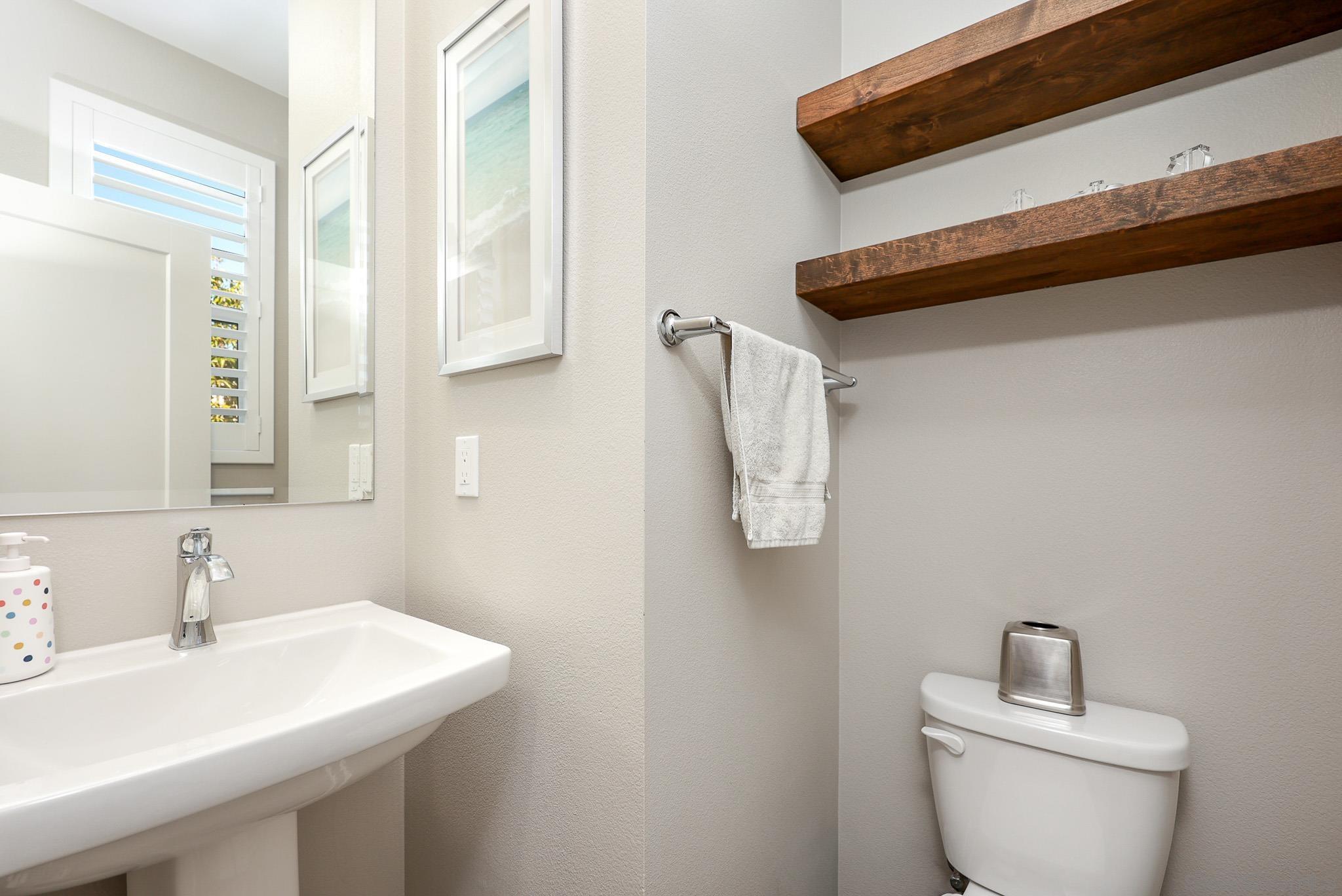 Detail Gallery Image 11 of 32 For 16205  Camden Cir, San Diego,  CA 92127 - 3 Beds | 3/1 Baths