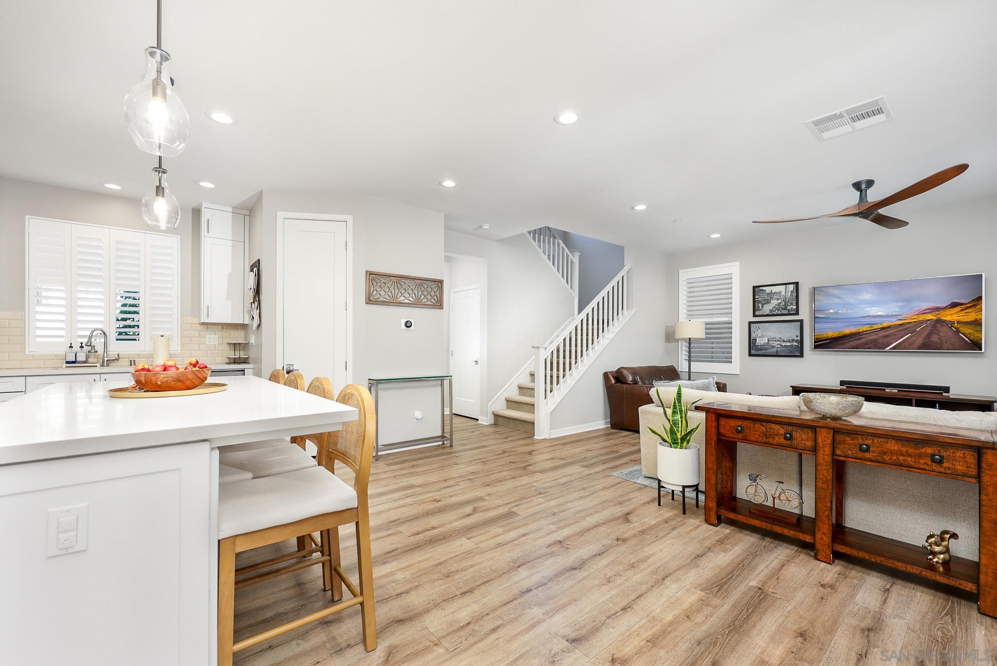 Detail Gallery Image 7 of 32 For 16205  Camden Cir, San Diego,  CA 92127 - 3 Beds | 3/1 Baths