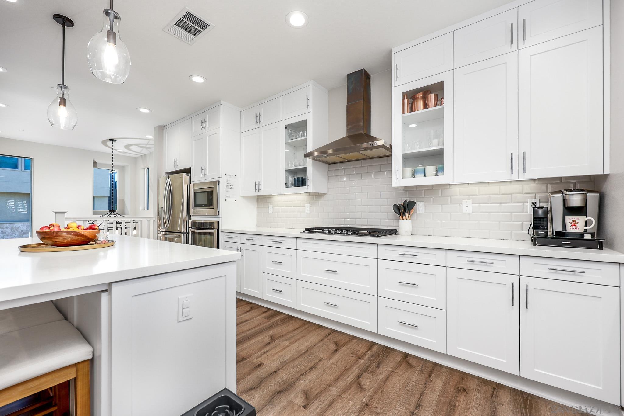 Detail Gallery Image 8 of 32 For 16205  Camden Cir, San Diego,  CA 92127 - 3 Beds | 3/1 Baths