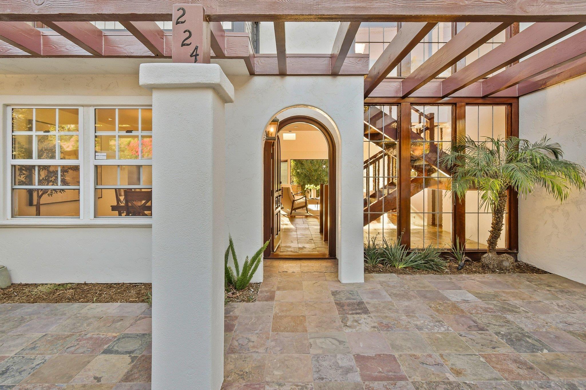 Detail Gallery Image 11 of 63 For 224  Seeman Drive, Encinitas,  CA 92024 - 4 Beds | 4 Baths