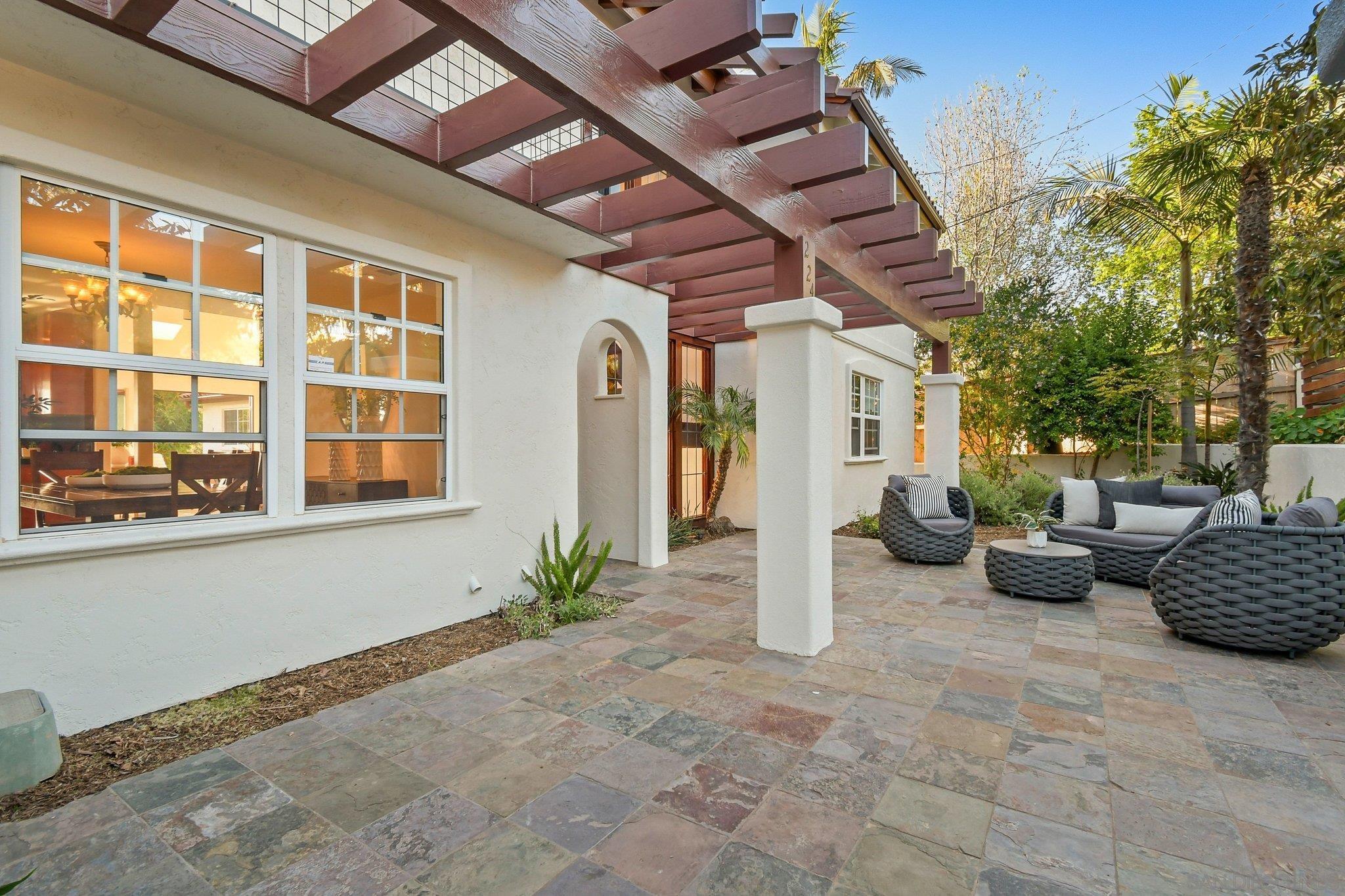 Detail Gallery Image 10 of 63 For 224  Seeman Drive, Encinitas,  CA 92024 - 4 Beds | 4 Baths