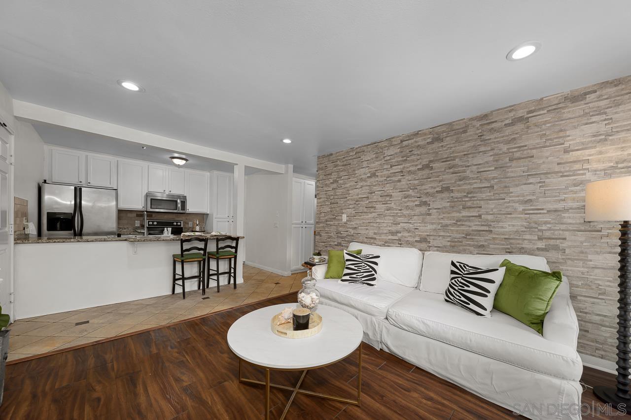 Detail Gallery Image 5 of 26 For 9860  Dale  #C3,  Spring Valley,  CA 91977 - 1 Beds | 1 Baths