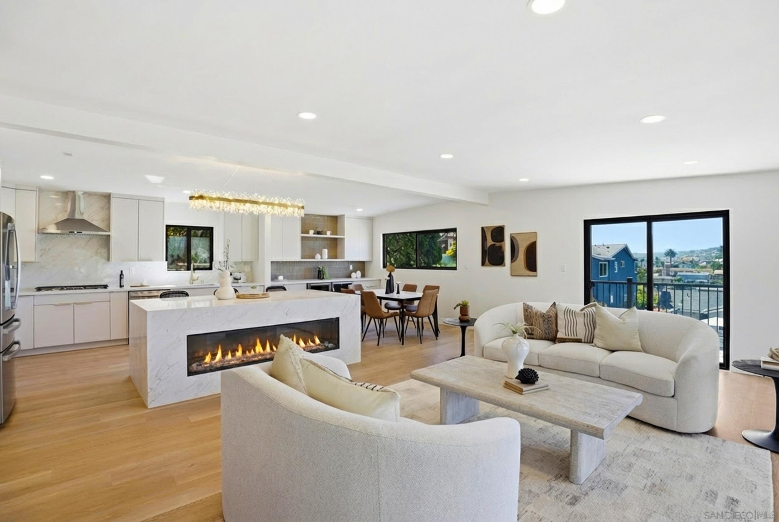 Detail Gallery Image 2 of 41 For 3428  Quimby St, San Diego,  CA 92106 - 3 Beds | 2 Baths