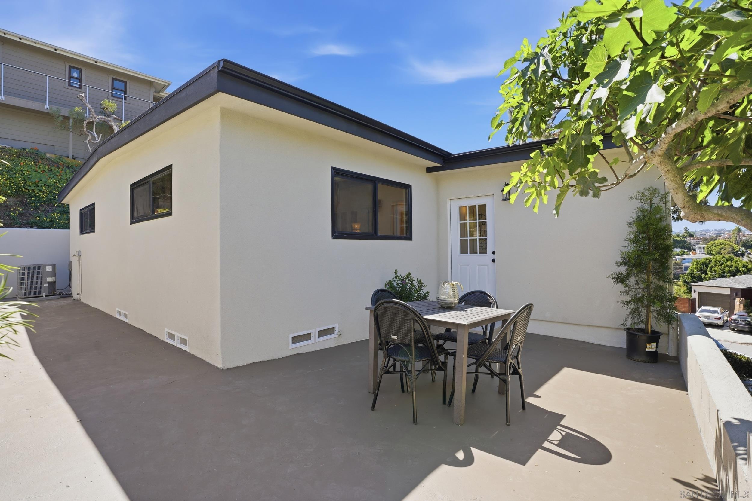 Detail Gallery Image 31 of 41 For 3428  Quimby St, San Diego,  CA 92106 - 3 Beds | 2 Baths