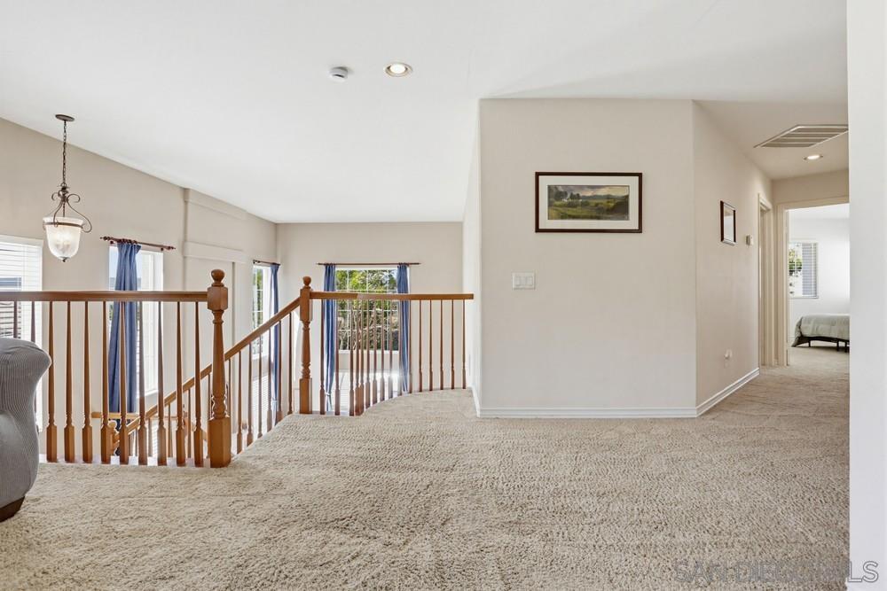 Detail Gallery Image 14 of 45 For 13673  Shoal Summit, San Diego,  CA 92128 - 5 Beds | 2/1 Baths