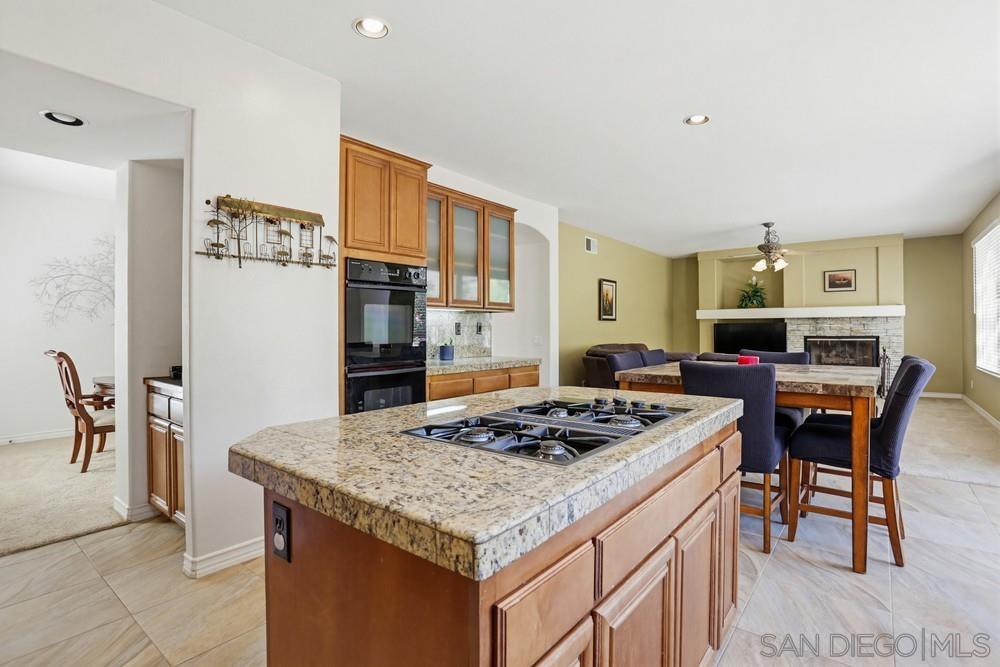 Detail Gallery Image 19 of 45 For 13673  Shoal Summit, San Diego,  CA 92128 - 5 Beds | 2/1 Baths