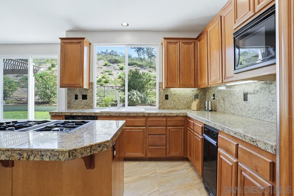 Detail Gallery Image 20 of 45 For 13673  Shoal Summit, San Diego,  CA 92128 - 5 Beds | 2/1 Baths