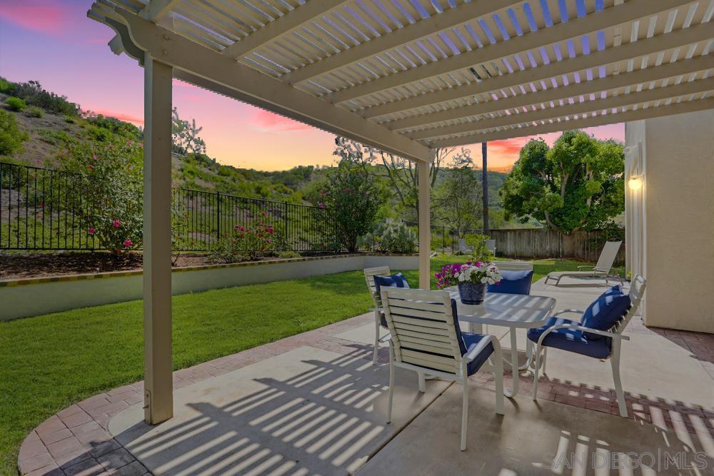 Detail Gallery Image 3 of 45 For 13673  Shoal Summit, San Diego,  CA 92128 - 5 Beds | 2/1 Baths