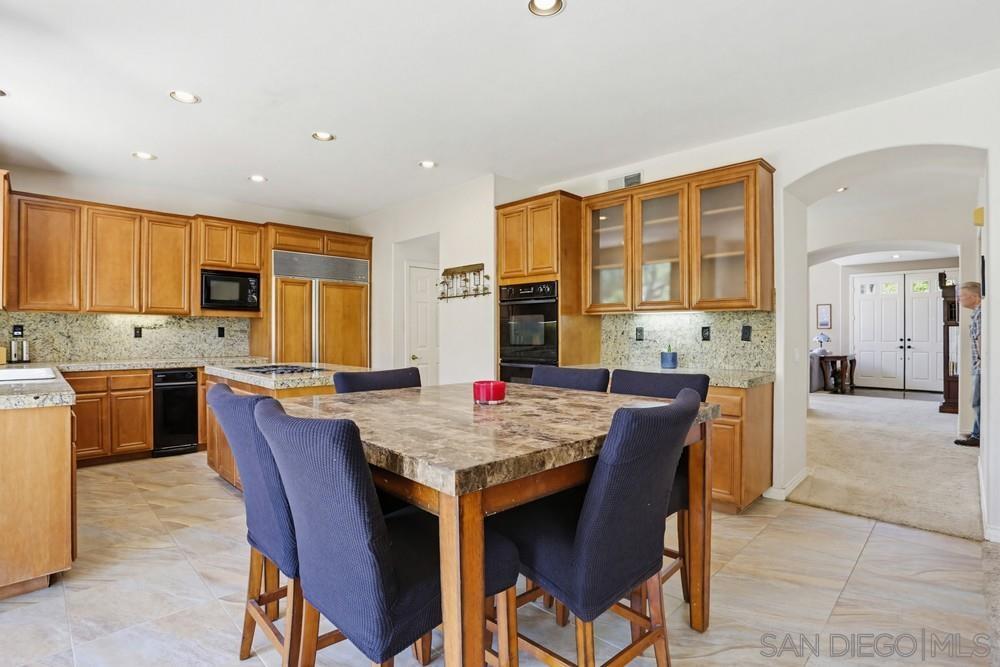 Detail Gallery Image 24 of 45 For 13673  Shoal Summit, San Diego,  CA 92128 - 5 Beds | 2/1 Baths