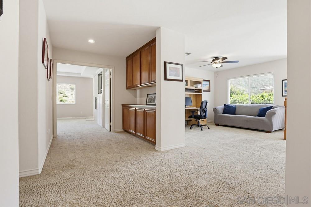 Detail Gallery Image 36 of 45 For 13673  Shoal Summit, San Diego,  CA 92128 - 5 Beds | 2/1 Baths