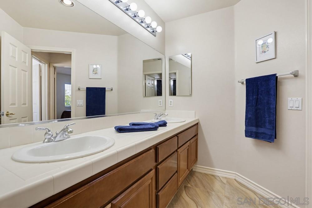 Detail Gallery Image 37 of 45 For 13673  Shoal Summit, San Diego,  CA 92128 - 5 Beds | 2/1 Baths