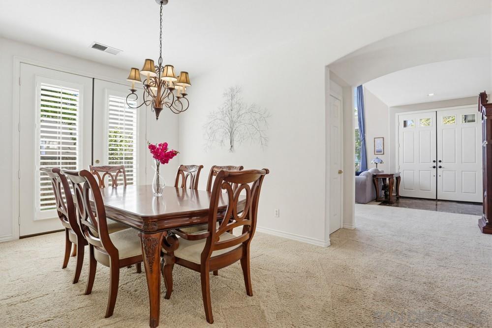 Detail Gallery Image 5 of 45 For 13673  Shoal Summit, San Diego,  CA 92128 - 5 Beds | 2/1 Baths