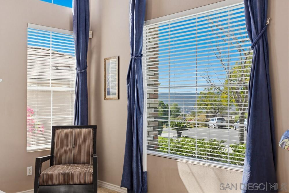 Detail Gallery Image 8 of 45 For 13673  Shoal Summit, San Diego,  CA 92128 - 5 Beds | 2/1 Baths