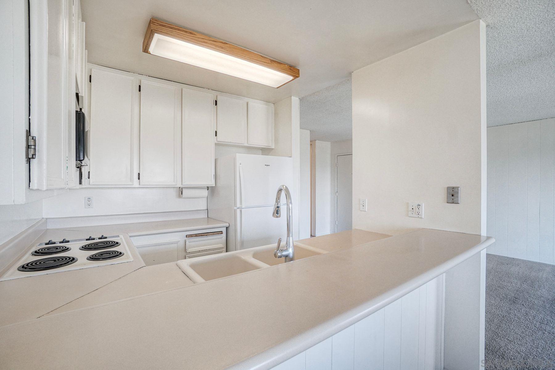 Detail Gallery Image 5 of 21 For 2959  Cowley Way  #95,  San Diego,  CA 92117 - 2 Beds | 2 Baths
