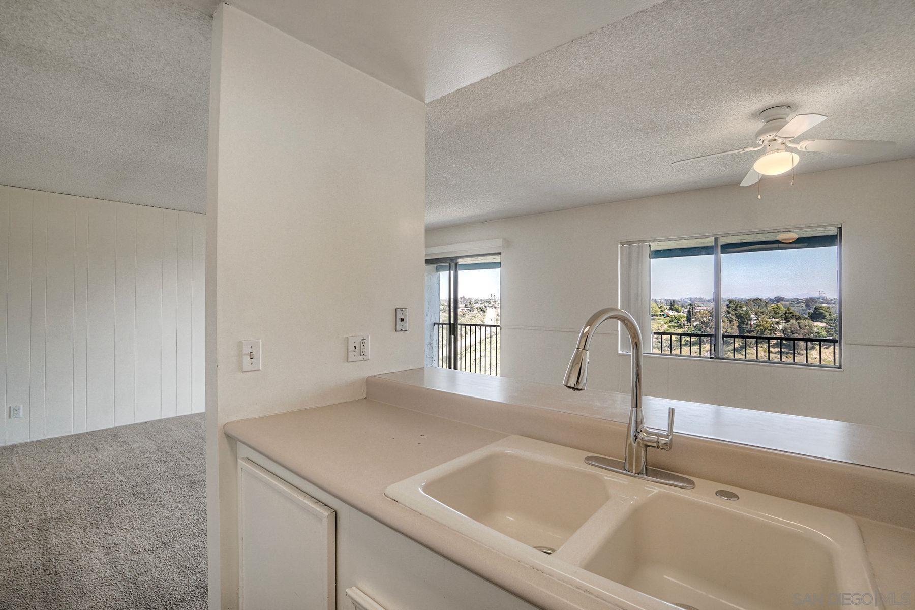 Detail Gallery Image 7 of 21 For 2959  Cowley Way  #95,  San Diego,  CA 92117 - 2 Beds | 2 Baths