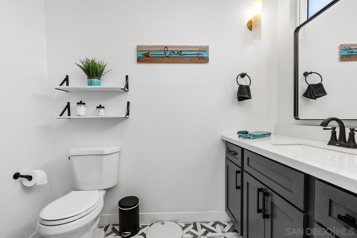 Detail Gallery Image 19 of 42 For 1811  Iris Way, Escondido,  CA 92027 - 4 Beds | 2 Baths