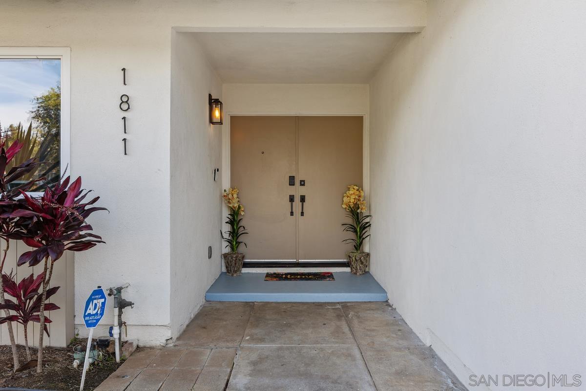 Detail Gallery Image 32 of 42 For 1811  Iris Way, Escondido,  CA 92027 - 4 Beds | 2 Baths