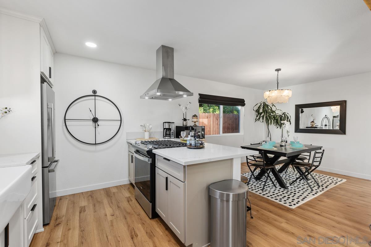 Detail Gallery Image 5 of 42 For 1811  Iris Way, Escondido,  CA 92027 - 4 Beds | 2 Baths