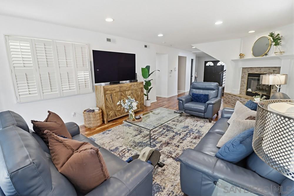 Detail Gallery Image 14 of 46 For 4323  Argos, San Diego,  CA 92116 - 4 Beds | 3/1 Baths