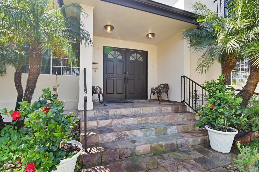 Detail Gallery Image 4 of 46 For 4323  Argos, San Diego,  CA 92116 - 4 Beds | 3/1 Baths