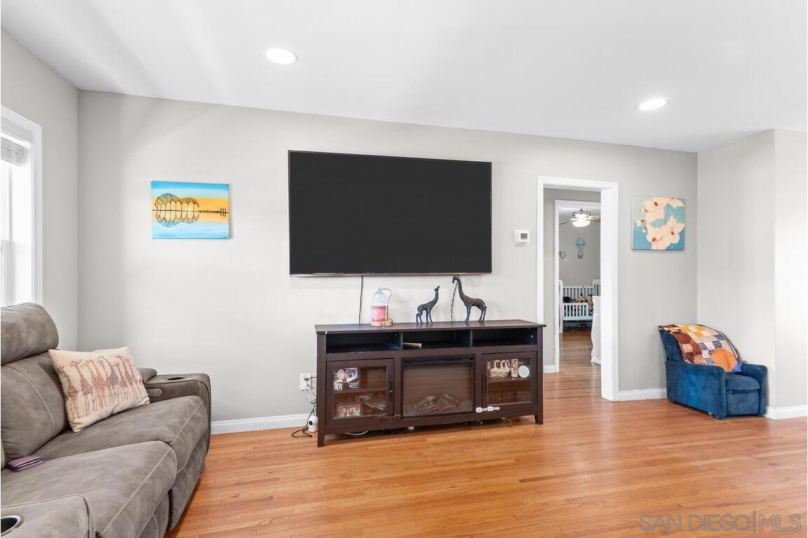 Detail Gallery Image 5 of 35 For 782  W Renette Ave, El Cajon,  CA 92020 - 3 Beds | 2 Baths