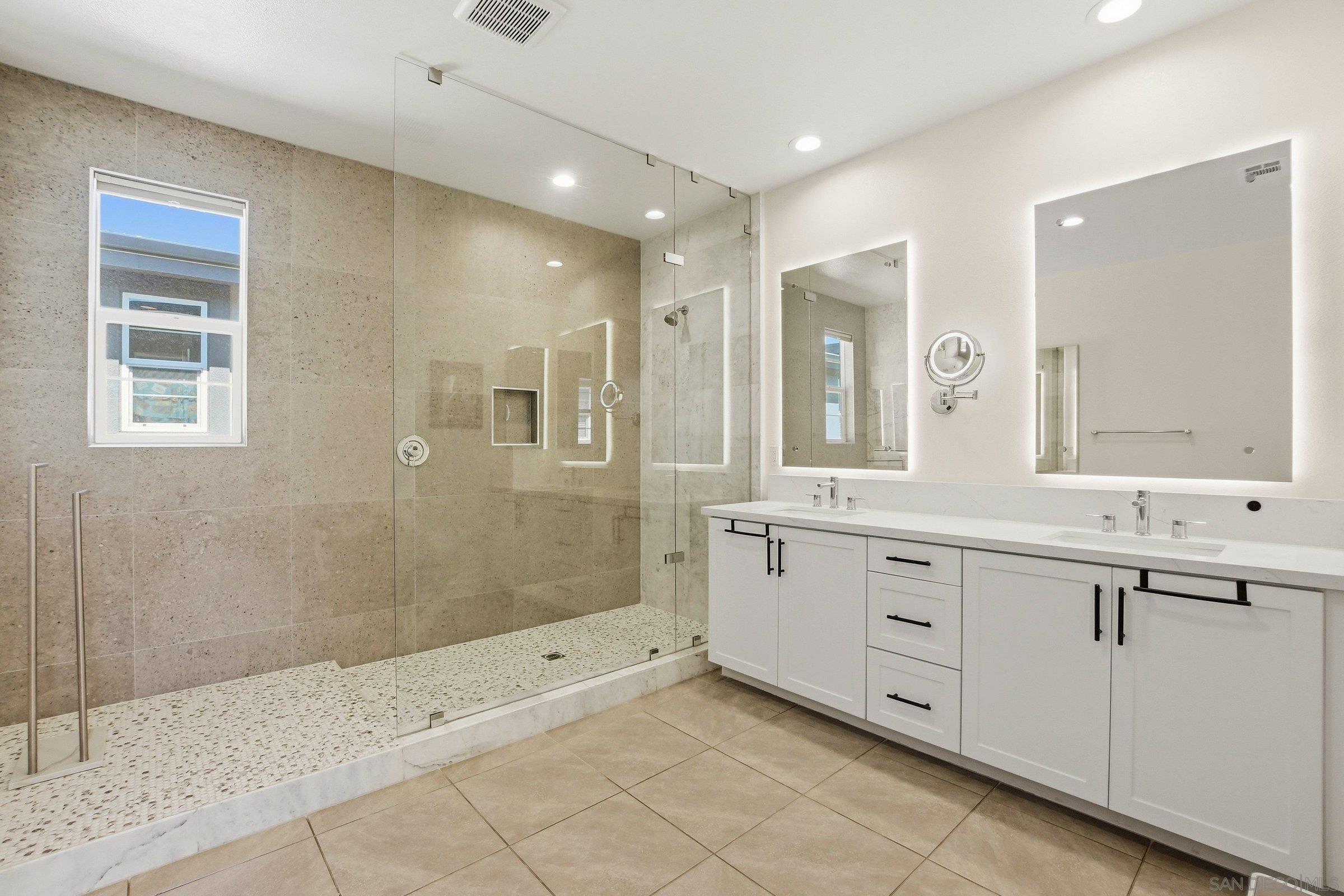 Detail Gallery Image 27 of 45 For 8201  Rose Quartz, San Diego,  CA 92126 - 4 Beds | 3 Baths