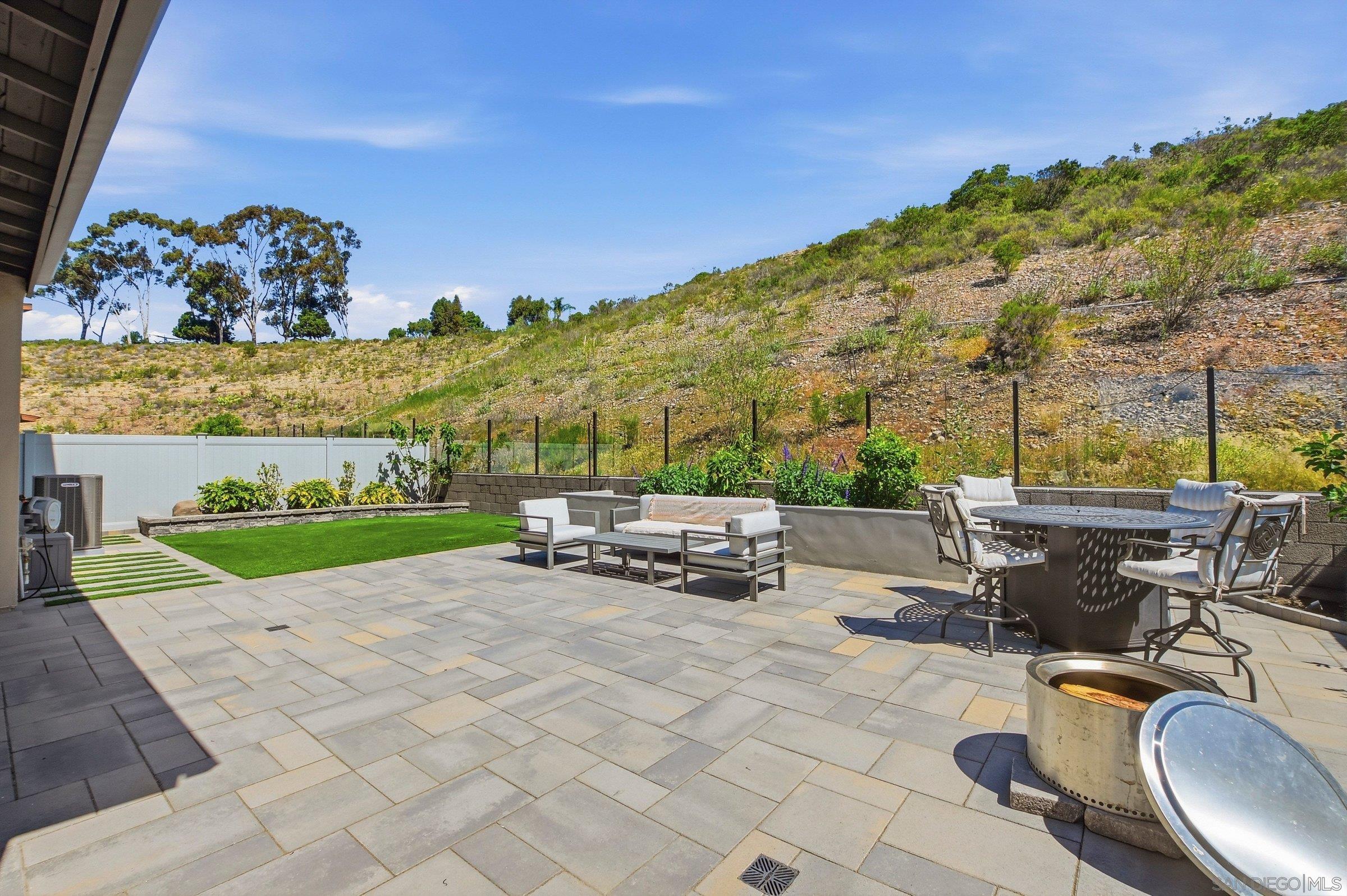 Detail Gallery Image 32 of 45 For 8201  Rose Quartz, San Diego,  CA 92126 - 4 Beds | 3 Baths