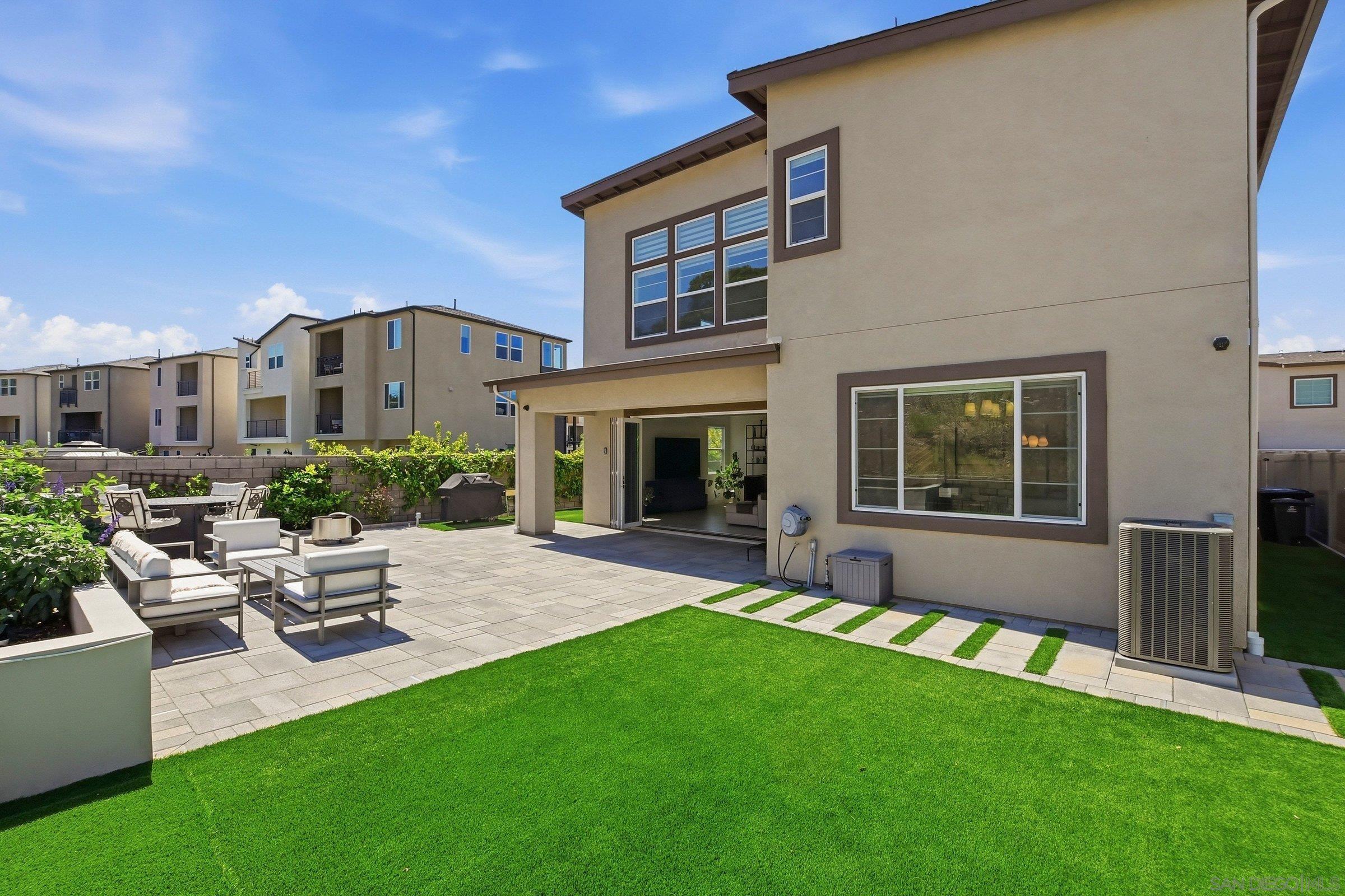 Detail Gallery Image 34 of 45 For 8201  Rose Quartz, San Diego,  CA 92126 - 4 Beds | 3 Baths