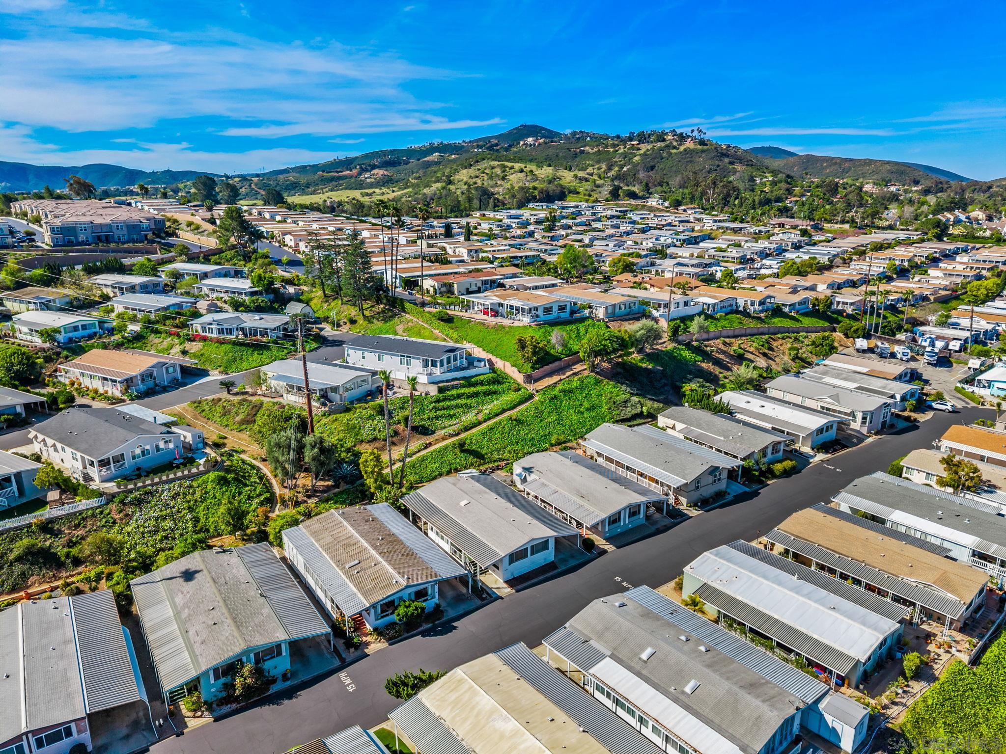 Detail Gallery Image 9 of 38 For 1219 E Barham Drive  #37,  San Marcos,  CA 92078 - 2 Beds | 2 Baths