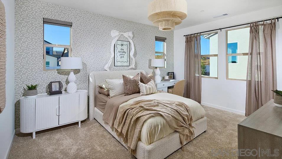 Detail Gallery Image 14 of 26 For 124  Alethea, Oceanside,  CA 92057 - 4 Beds | 3/1 Baths