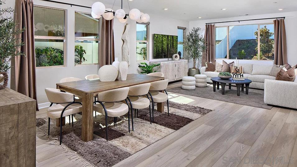 Detail Gallery Image 4 of 26 For 124  Alethea, Oceanside,  CA 92057 - 4 Beds | 3/1 Baths