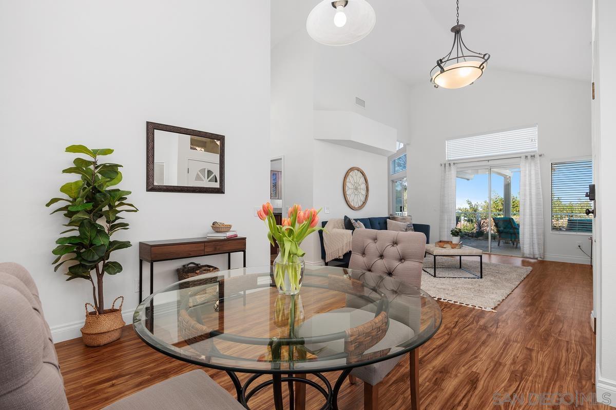 Detail Gallery Image 15 of 39 For 12127  Royal Lytham Row, San Diego,  CA 92128 - 2 Beds | 2 Baths