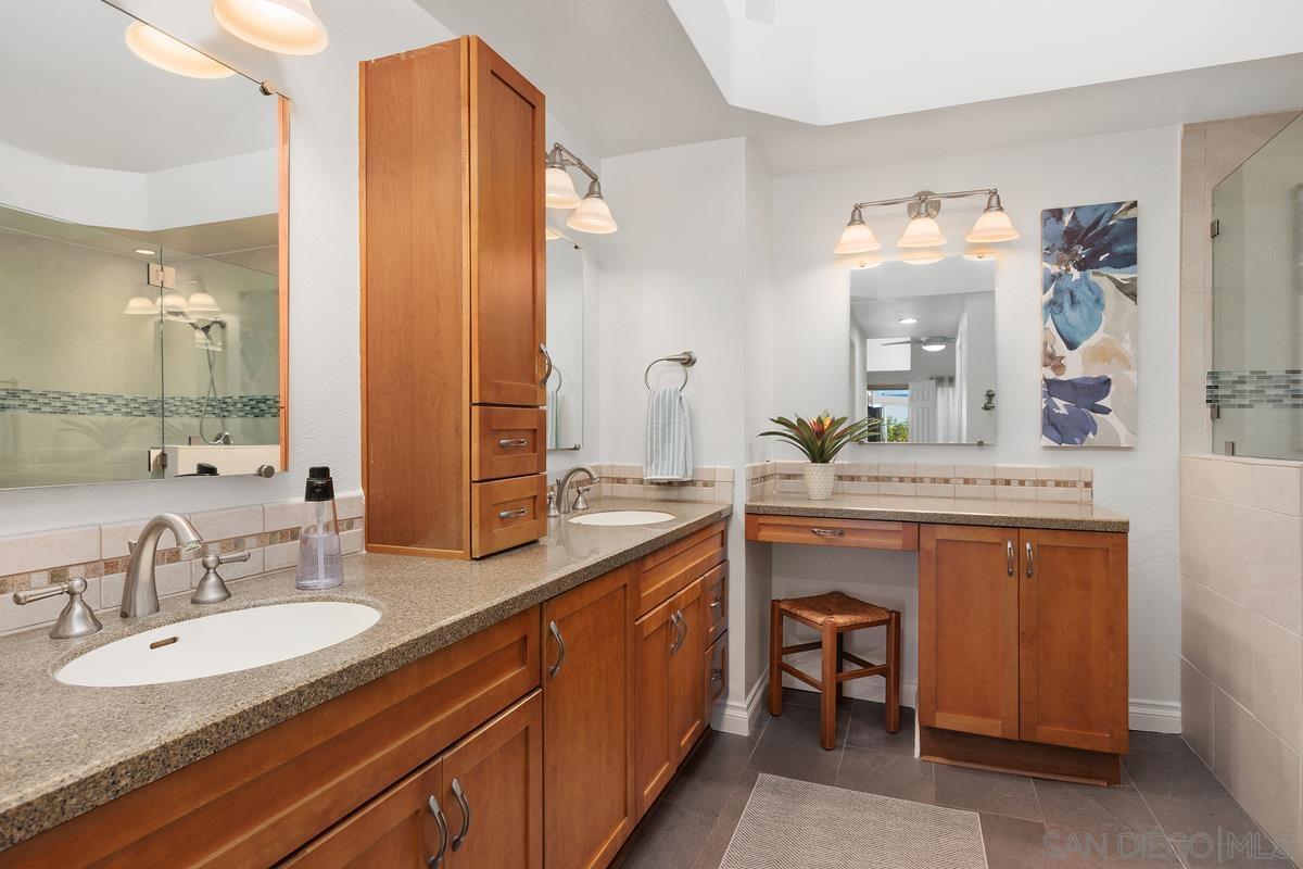 Detail Gallery Image 18 of 39 For 12127  Royal Lytham Row, San Diego,  CA 92128 - 2 Beds | 2 Baths