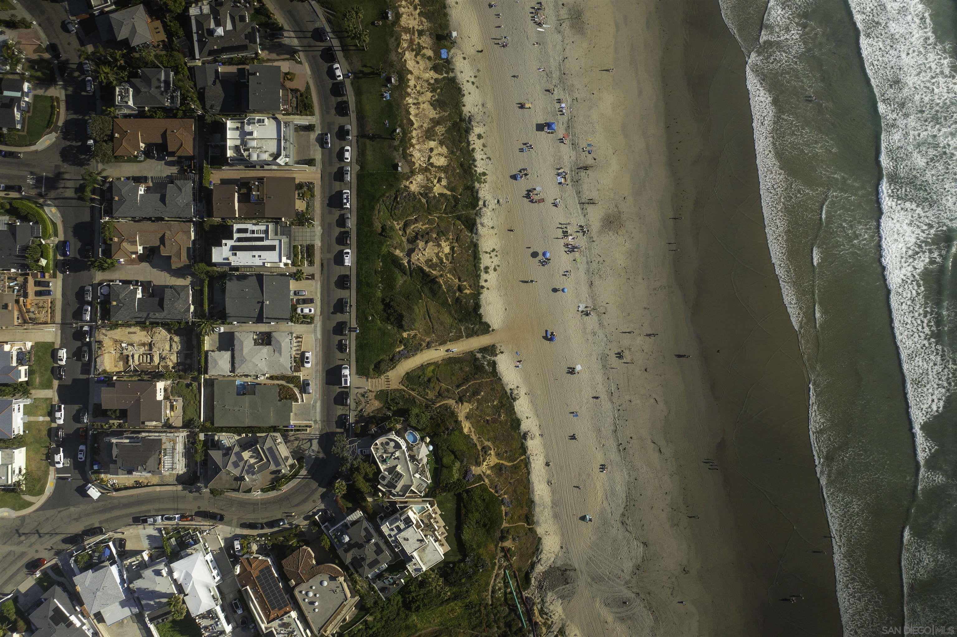 Detail Gallery Image 13 of 33 For 4927-29  Ocean Boulevard, San Diego,  CA 92109 - – Beds | – Baths